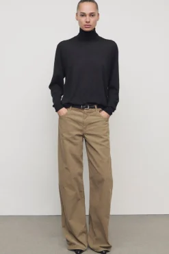 Eglitta Pant
